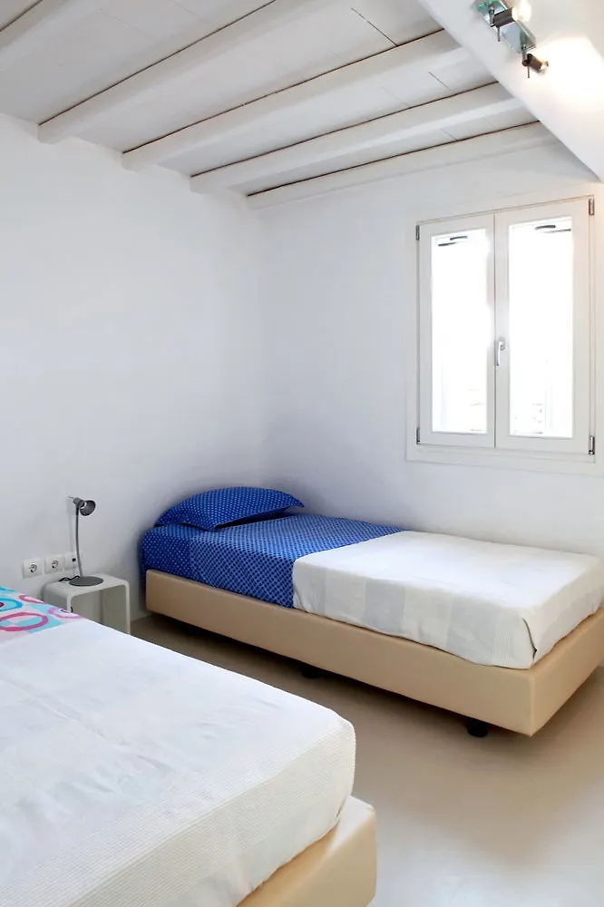 Elia White Residence 0*, Ελιά